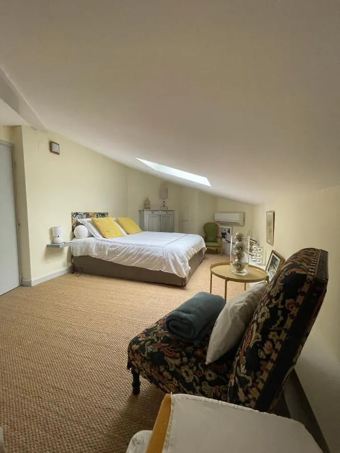 Chambres D Hotes, La Maison De Kat Lamothe-Capdeville Francja